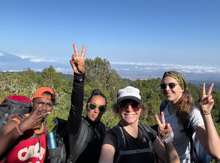 Climb2Kili viajar momento da Tanzânia